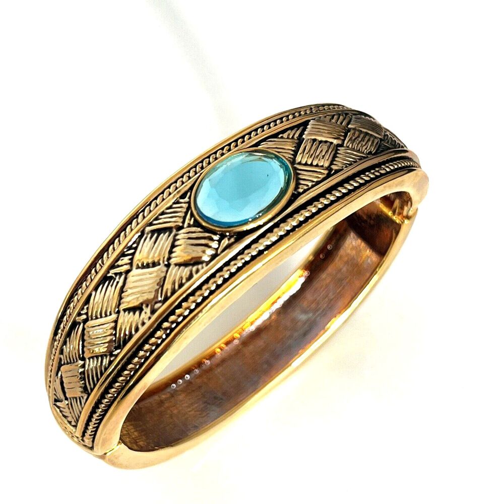 Vintage 1980s Basketweave Gold Tone Hinged Bracelet Blue Stone - 5B